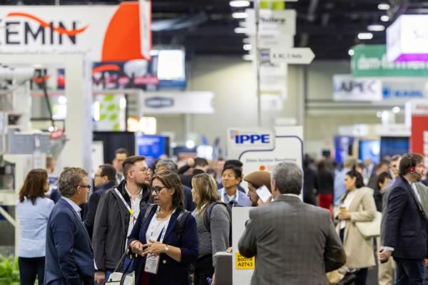 IPPE Crowd